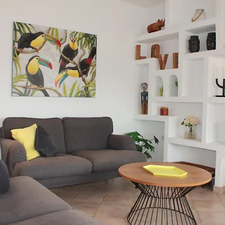 아파트 Grosses Modernes Ferienapartment Atlantico 라 파레드
